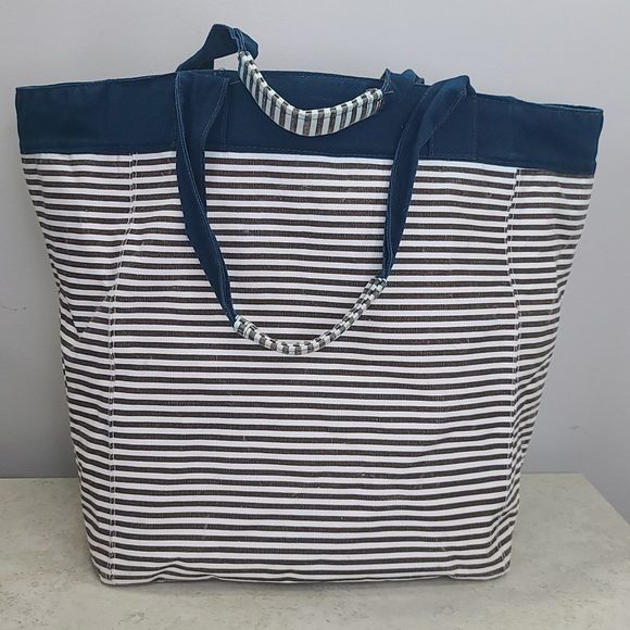 thirty-one Handbags - Thirty-one Large Tote